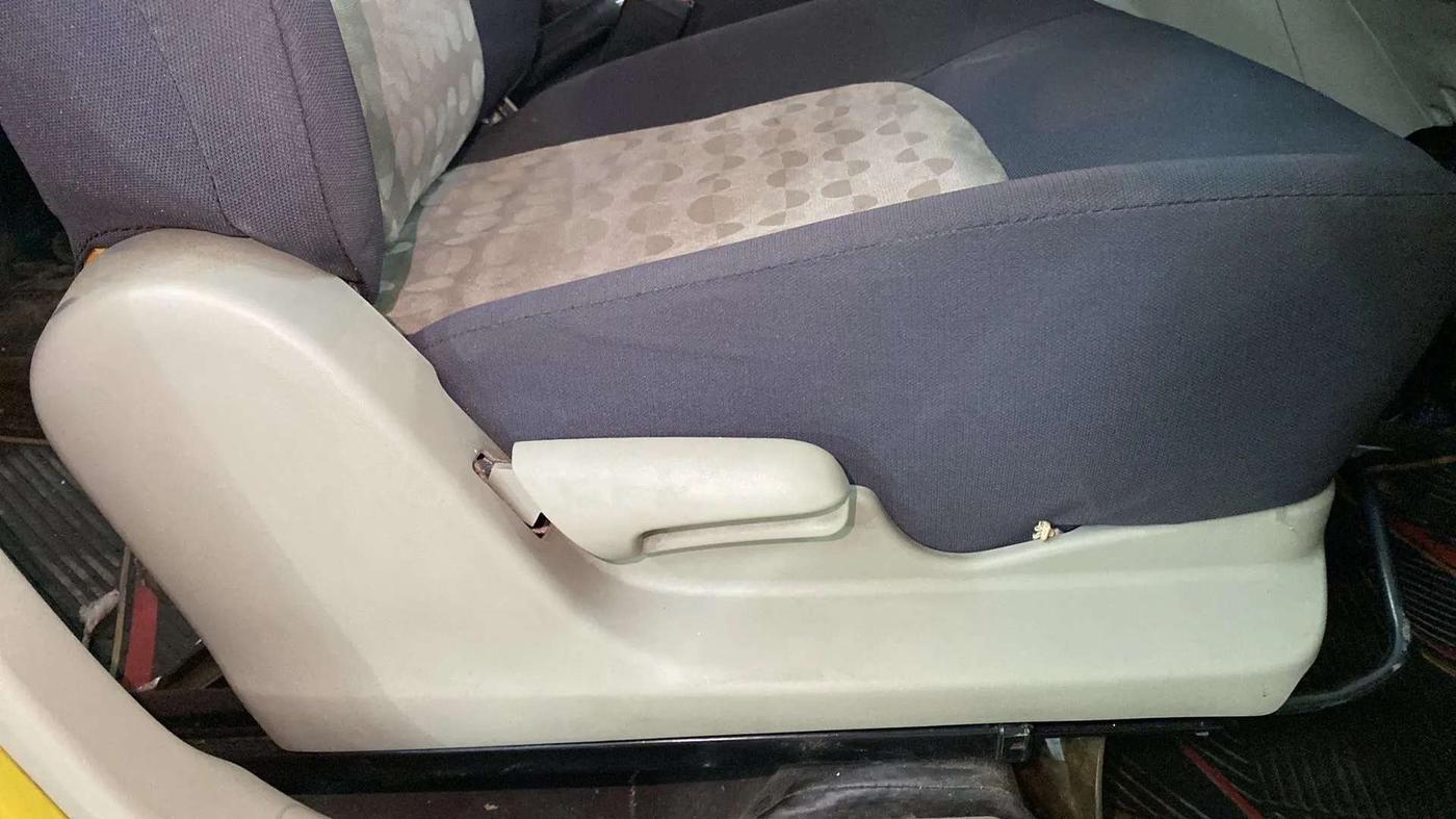 2015 Maruti Celerio VXI CNG, CNG, Manual, 81,329 km, Driver Side Adjustment Panel