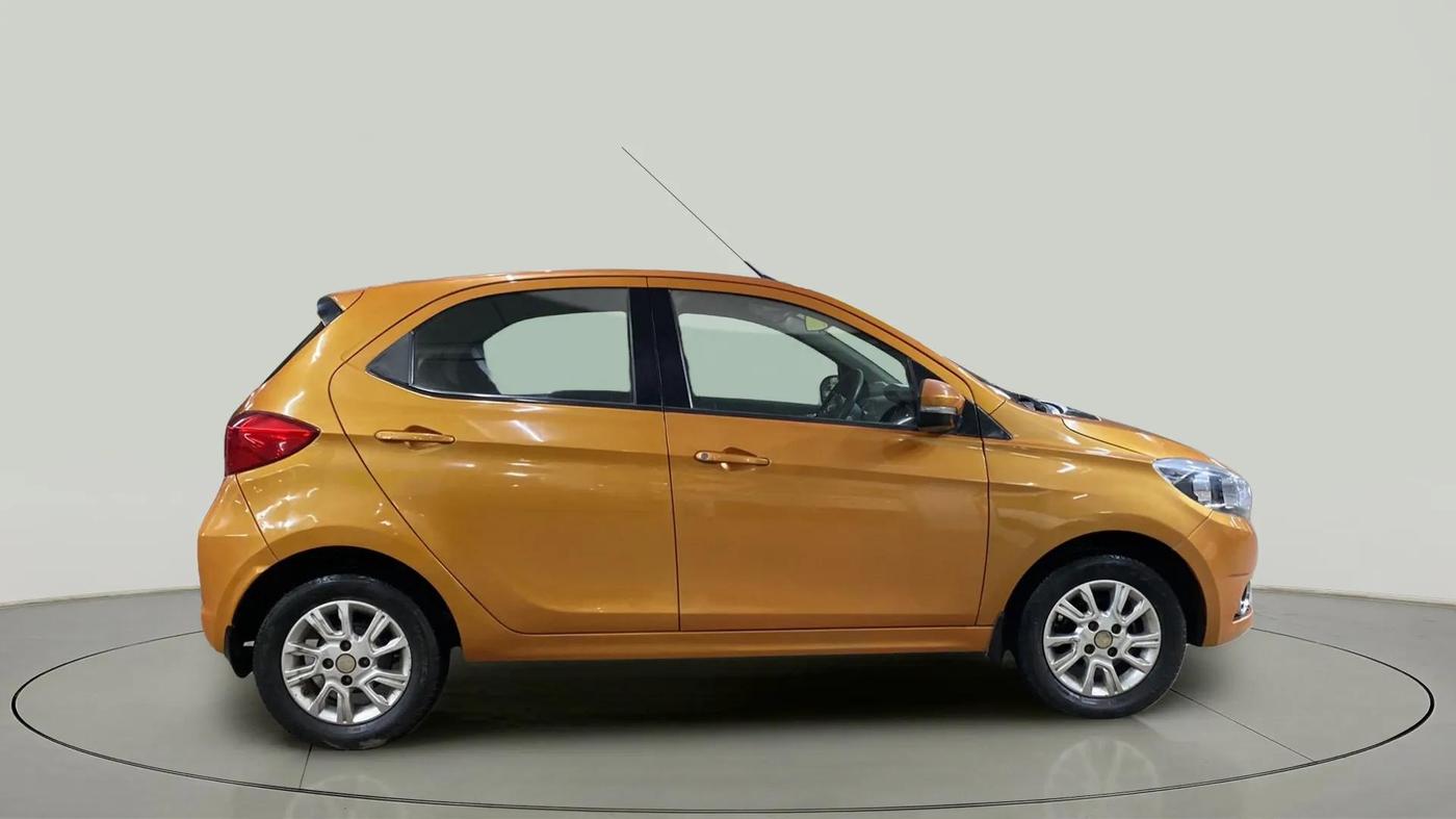 2018 Tata Tiago XZA PETROL, Petrol, Automatic, 29,241 km, Right Side View