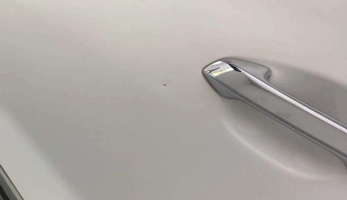 2021 KIA SONET HTX 1.5, Diesel, Manual, 47,526 km, Front passenger door - Minor scratches