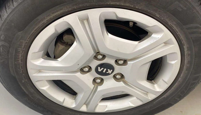 2021 KIA SONET HTX 1.5, Diesel, Manual, 47,526 km, Left front tyre - Minor crack
