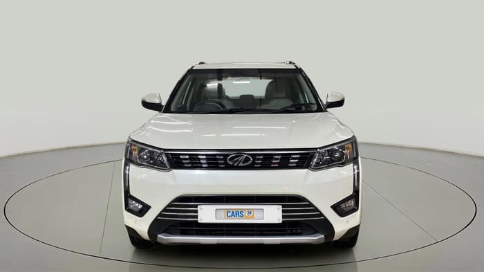 2022 Mahindra XUV300 W8 (O) 1.2 PETROL AMT, Petrol, Automatic, 14,299 km, Front