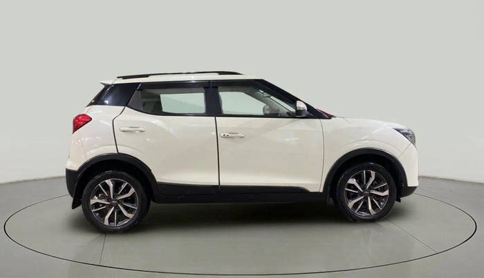 2022 Mahindra XUV300 W8 (O) 1.2 PETROL AMT, Petrol, Automatic, 14,299 km, Right Side View