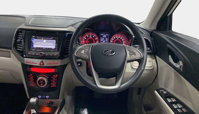 2022 Mahindra XUV300 W8 (O) 1.2 PETROL AMT, Petrol, Automatic, 14,299 km, Steering Wheel Close Up