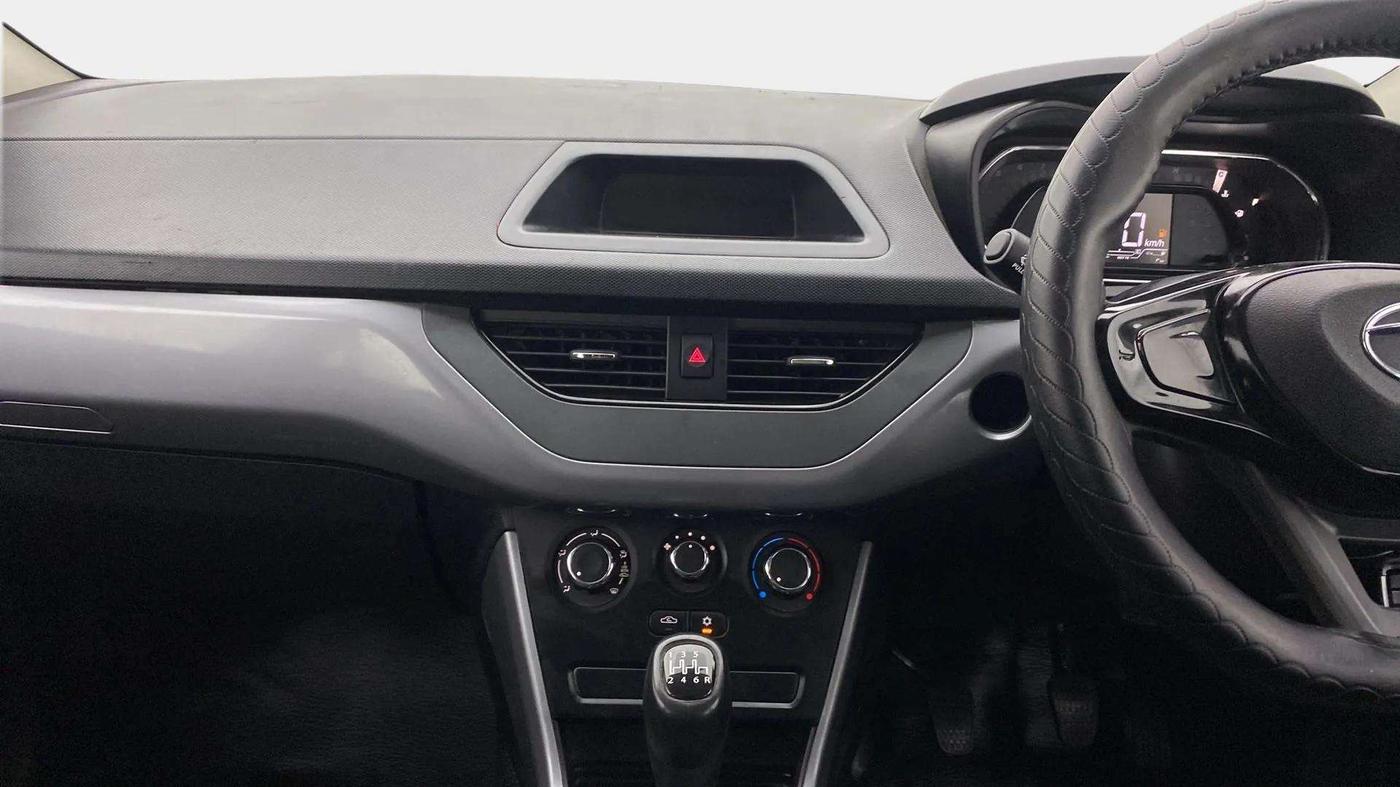 2021 Tata NEXON XE PETROL, Petrol, Manual, 11,487 km, Air Conditioner