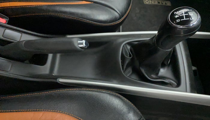 2017 Maruti Baleno DELTA PETROL 1.2, Petrol, Manual, 88,281 km, Gear Lever