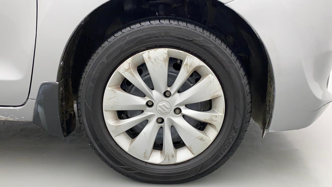 2017 Maruti Baleno DELTA PETROL 1.2, Petrol, Manual, 88,281 km, Right Front Wheel