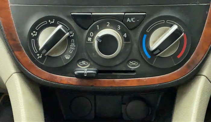 2014 Maruti Celerio VXI, Petrol, Manual, 75,009 km, AC Unit - Directional switch has minor damage