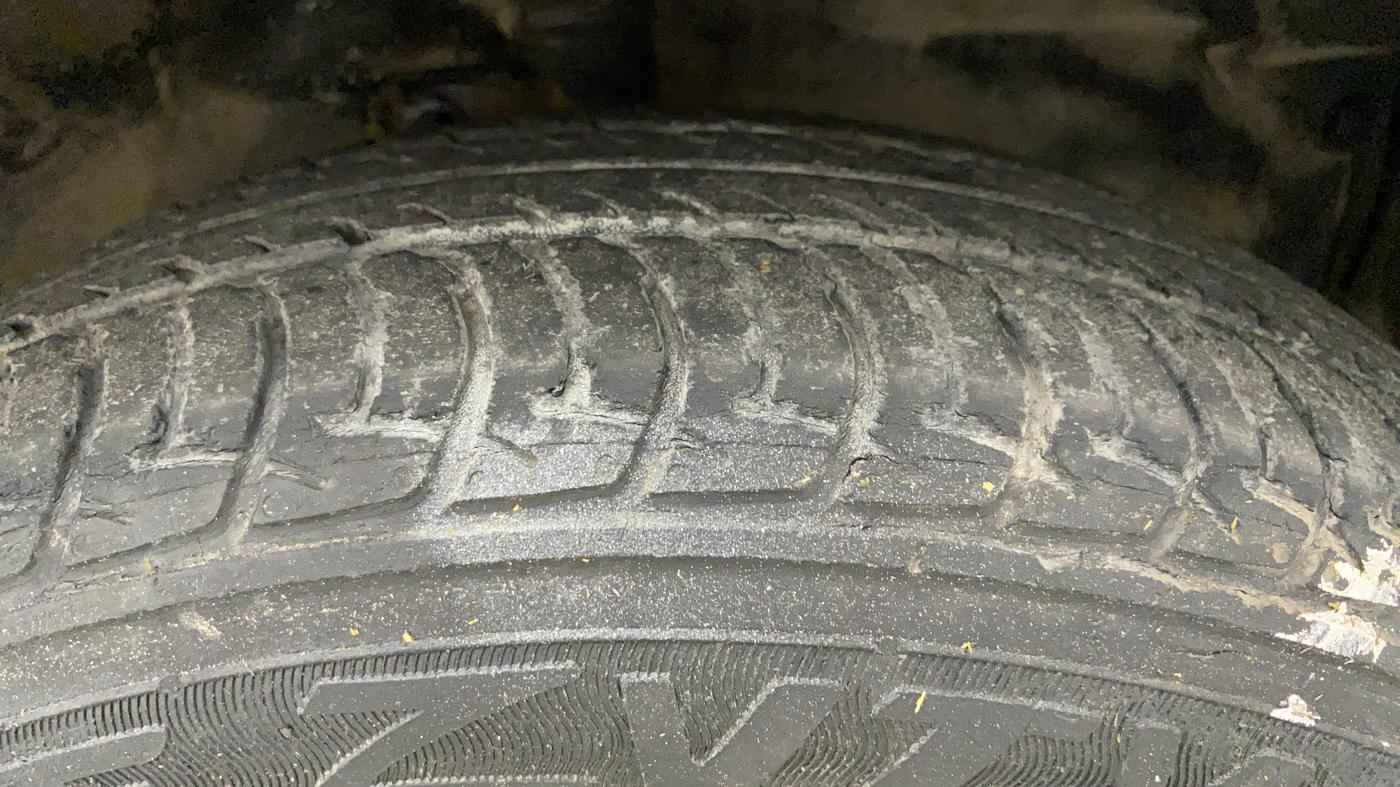 2014 Maruti Celerio VXI, Petrol, Manual, 75,009 km, Right Front Tyre Tread