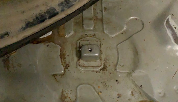 2014 Maruti Celerio VXI, Petrol, Manual, 75,009 km, Boot floor - Slight discoloration