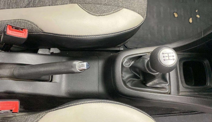 2014 Maruti Swift VXI, Petrol, Manual, 37,556 km, Gear Lever
