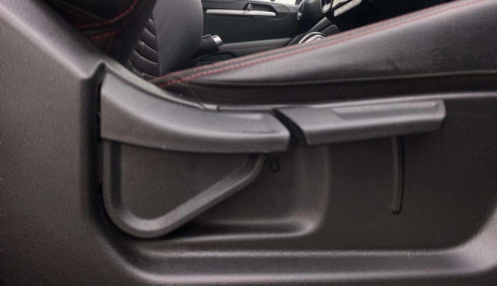 2021 KIA SONET GTX PLUS 1.0 DCT, Petrol, Automatic, 15,828 km, Driver Side Adjustment Panel