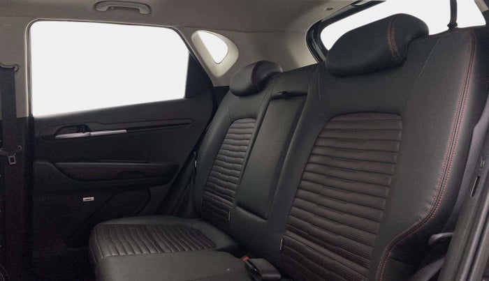 2021 KIA SONET GTX PLUS 1.0 DCT, Petrol, Automatic, 15,828 km, Right Side Rear Door Cabin