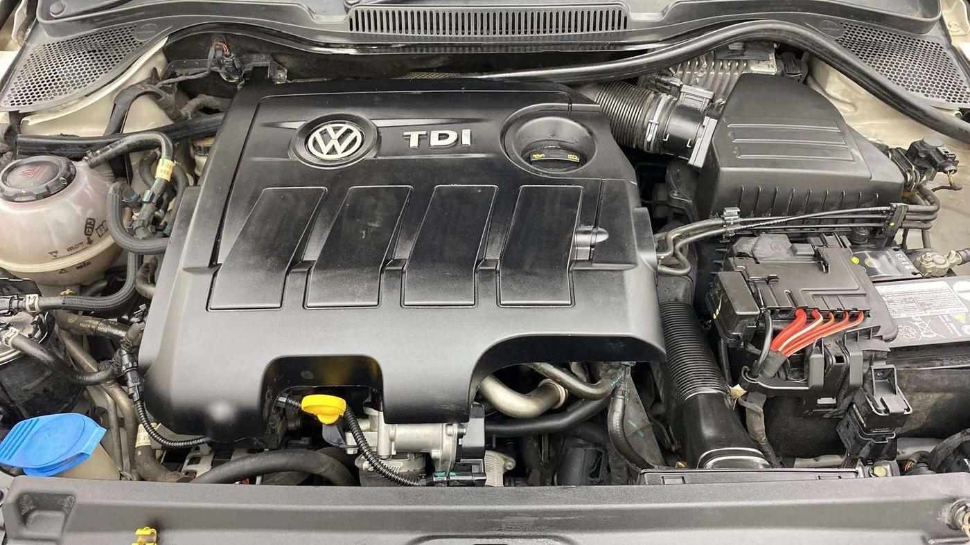 2019 Volkswagen Polo HIGHLINE PLUS 1.5 16 ALLOY, Diesel, Manual, 84,161 km, Open Bonet