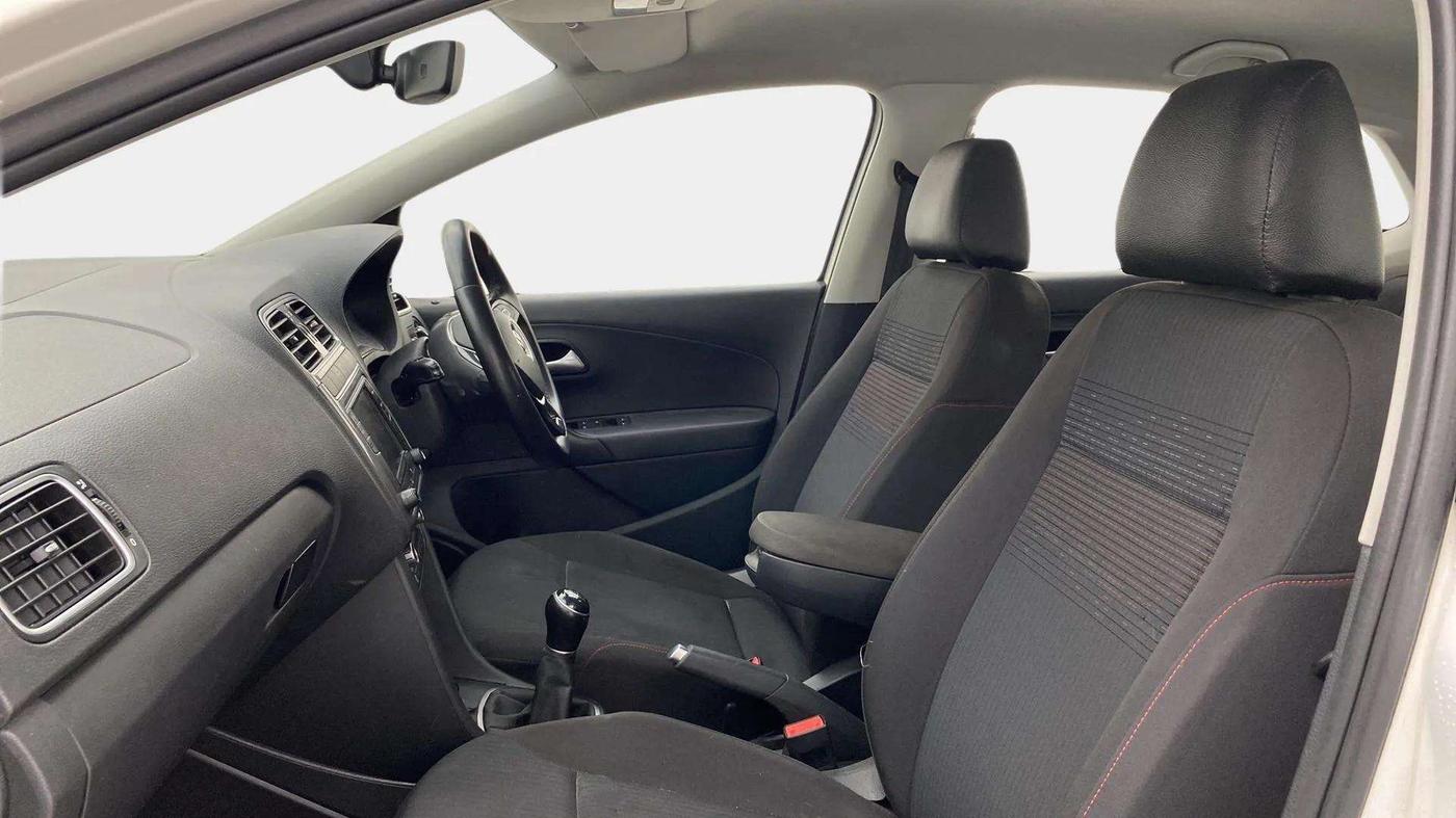 2019 Volkswagen Polo HIGHLINE PLUS 1.5 16 ALLOY, Diesel, Manual, 84,161 km, Right Side Front Door Cabin