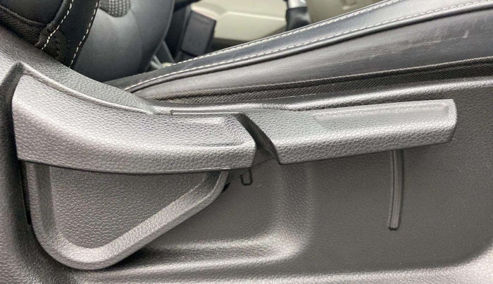 2022 KIA CARENS PRESTIGE 1.5 PETROL 7 STR, Petrol, Manual, 21,928 km, Driver Side Adjustment Panel