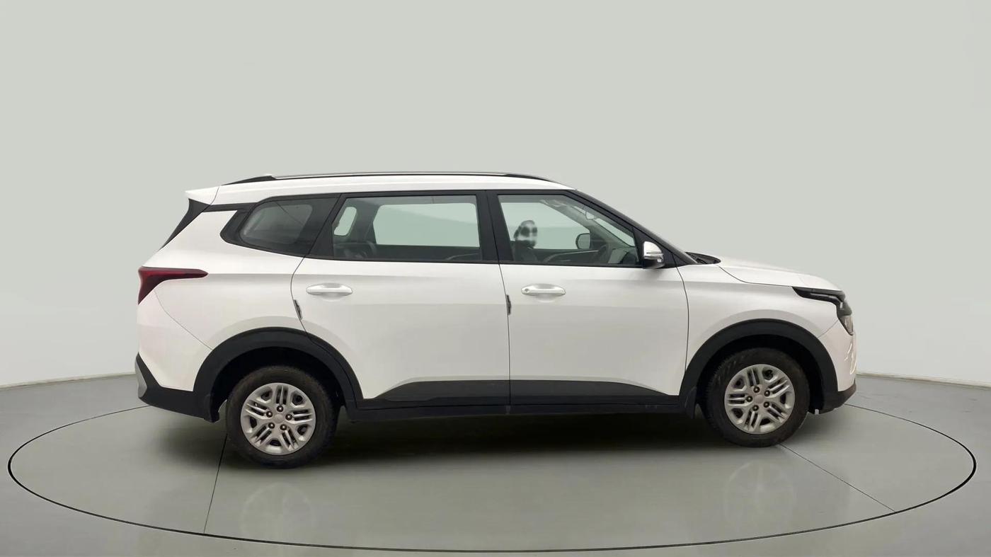 2022 KIA CARENS PRESTIGE 1.5 PETROL 7 STR, Petrol, Manual, 21,928 km, Right Side View