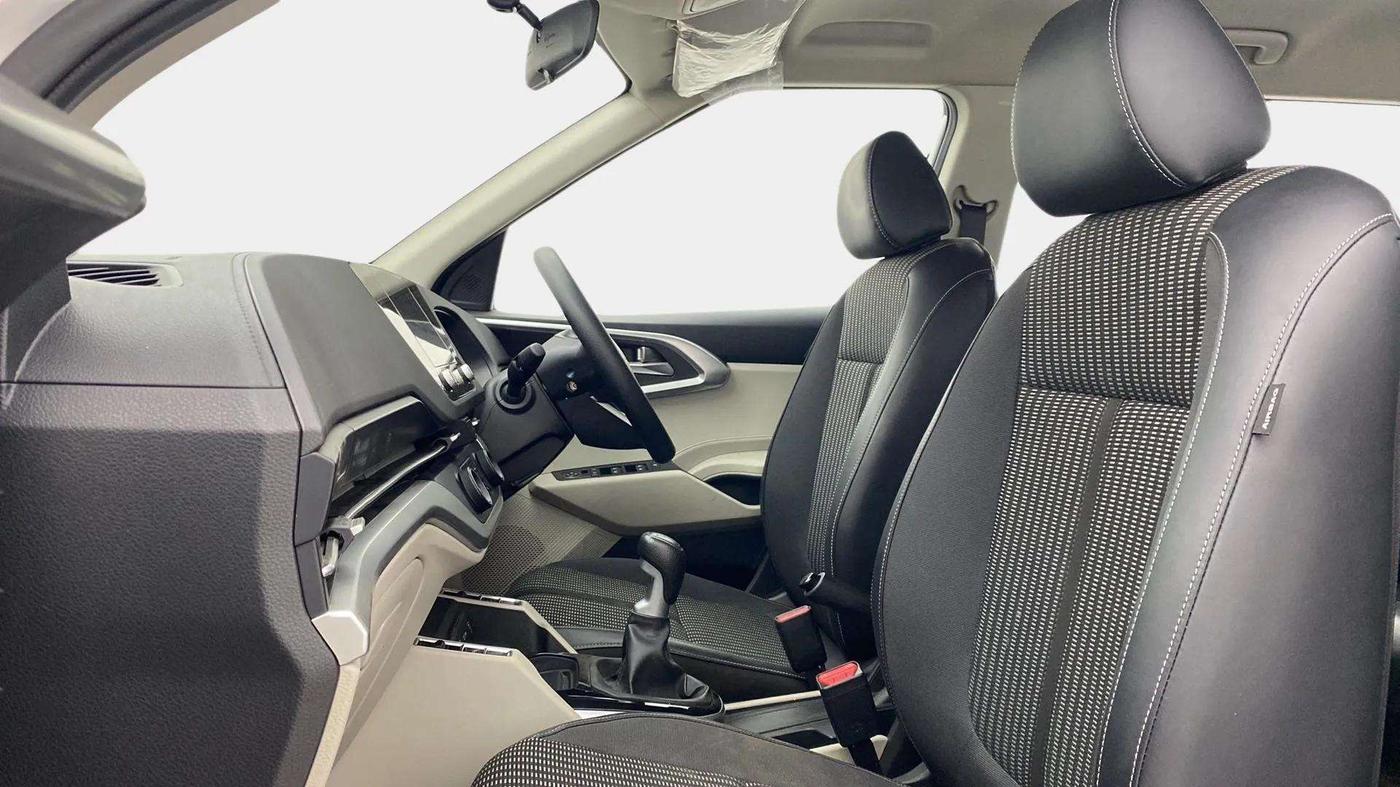 2022 KIA CARENS PRESTIGE 1.5 PETROL 7 STR, Petrol, Manual, 21,928 km, Right Side Front Door Cabin