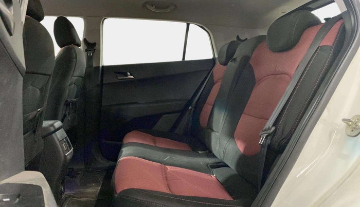 2017 Hyundai Creta SX PLUS 1.6 PETROL DUAL TONE, CNG, Manual, 35,117 km, Right Side Rear Door Cabin