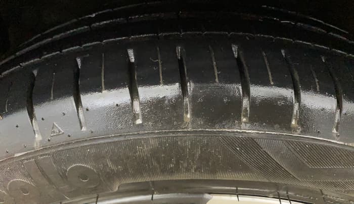 2018 Honda City 1.5L I-VTEC VX CVT, Petrol, Automatic, 1,17,590 km, Left Front Tyre Tread