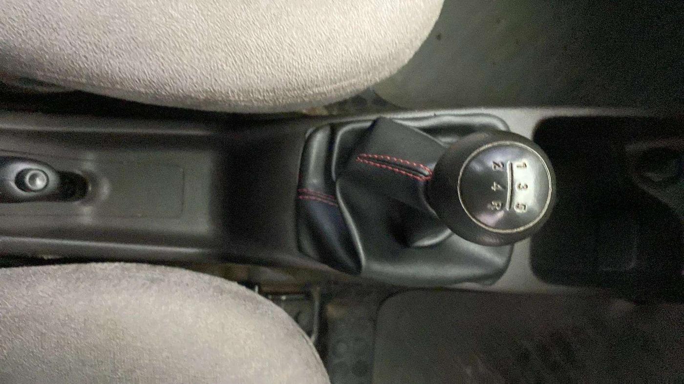 2017 Hyundai Eon ERA +, Petrol, Manual, 50,994 km, Gear Lever