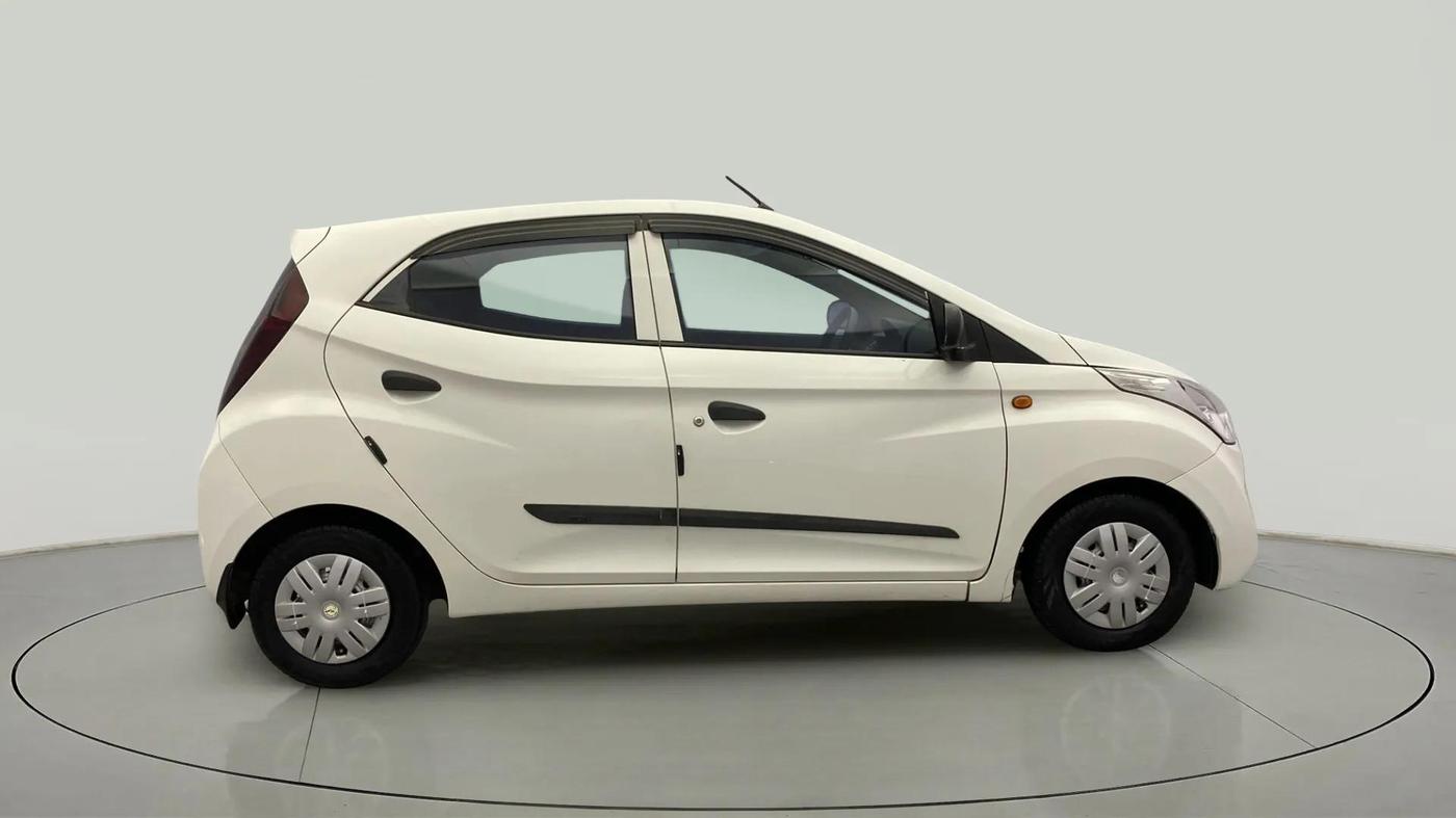 2017 Hyundai Eon ERA +, Petrol, Manual, 50,994 km, Right Side View