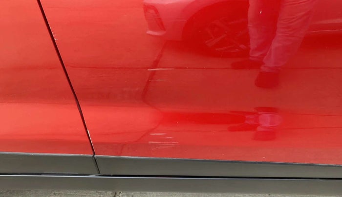 2018 Maruti Vitara Brezza ZDI PLUS, Diesel, Manual, 20,820 km, Driver-side door - Slightly dented