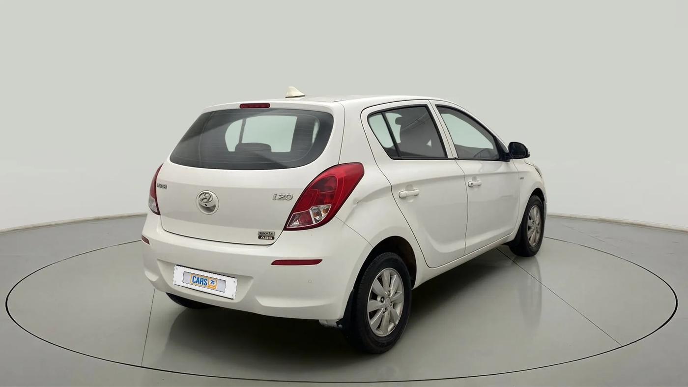 2013 Hyundai i20 SPORTZ 1.2, Petrol, Manual, 37,133 km, Right Back Diagonal