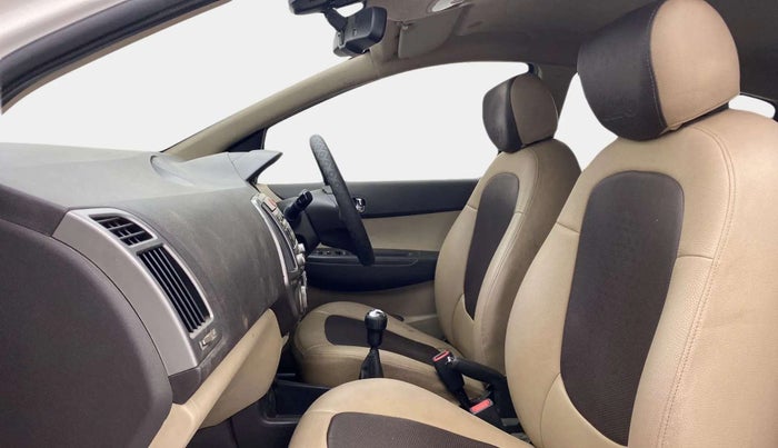 2013 Hyundai i20 SPORTZ 1.2, Petrol, Manual, 37,133 km, Right Side Front Door Cabin