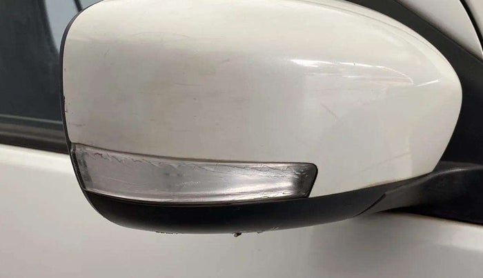 2016 Maruti Celerio ZXI AMT (O), Petrol, Automatic, 50,892 km, Right rear-view mirror - Indicator light has minor damage