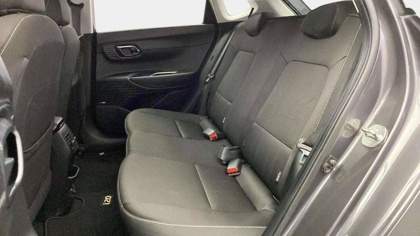 2023 Hyundai NEW I20 ASTA 1.2 MT, Petrol, Manual, 42,894 km, Right Side Rear Door Cabin