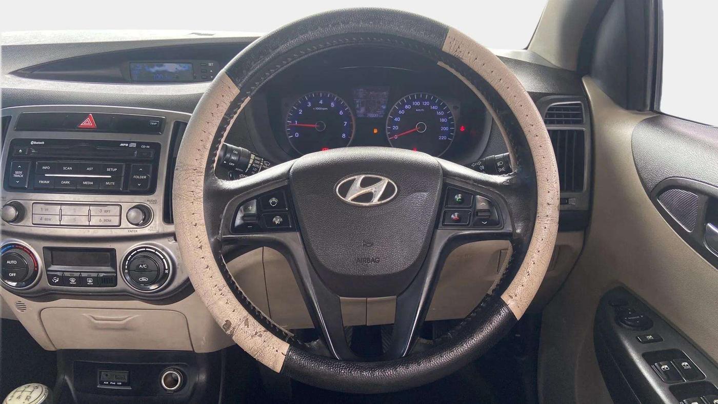 2013 Hyundai i20 ASTA 1.2, Petrol, Manual, 79,439 km, Steering Wheel Close Up