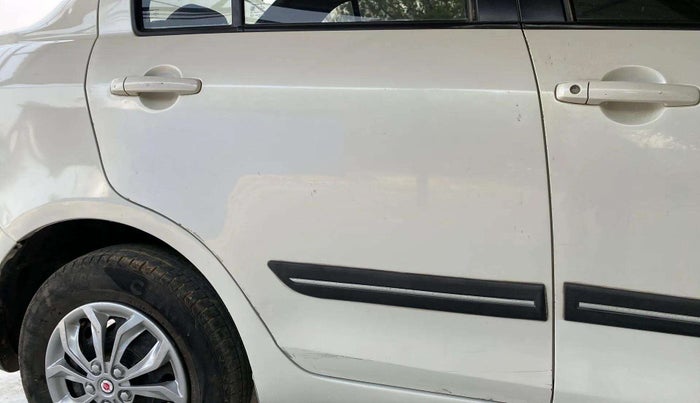 2015 Maruti Swift Dzire VDI ABS, Diesel, Manual, 85,087 km, Right rear door - Minor scratches