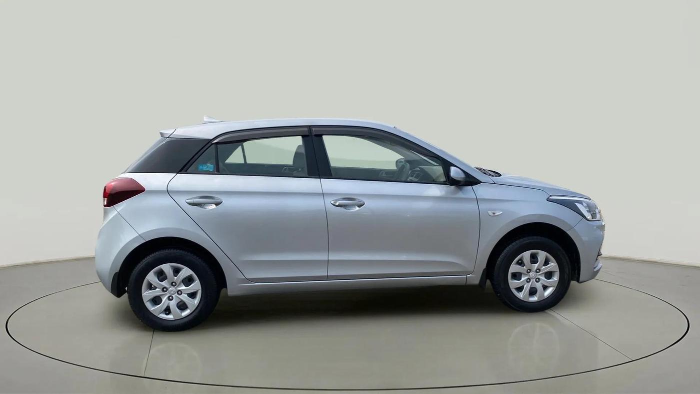 2019 Hyundai Elite i20 MAGNA PLUS 1.2, Petrol, Manual, 31,914 km, Right Side View