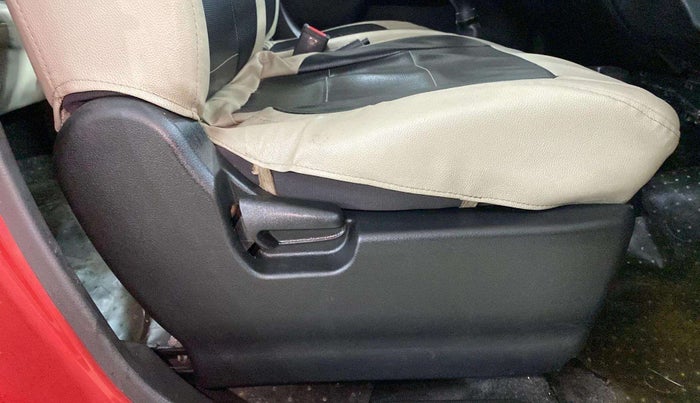 2015 Maruti Wagon R 1.0 LXI CNG, CNG, Manual, 50,975 km, Driver Side Adjustment Panel