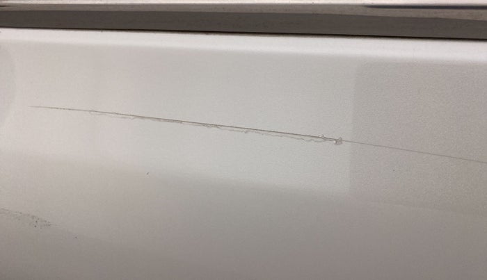2018 Maruti Baleno DELTA PETROL 1.2, Petrol, Manual, 43,510 km, Front passenger door - Minor scratches