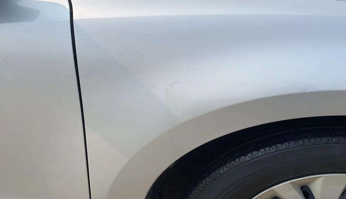 2018 Maruti Swift VXI AMT, Petrol, Automatic, 28,945 km, Right fender - Minor scratches