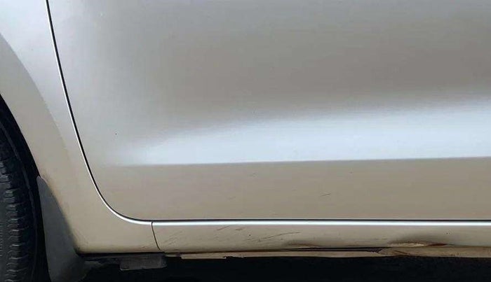 2018 Maruti Swift VXI AMT, Petrol, Automatic, 28,945 km, Left running board - Slightly dented