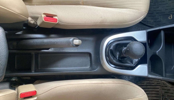 2017 Honda Jazz 1.2L I-VTEC V, Petrol, Manual, 1,00,051 km, Gear Lever