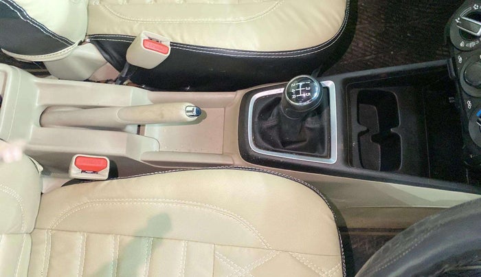2021 Maruti Dzire VXI, Petrol, Manual, 21,339 km, Gear Lever