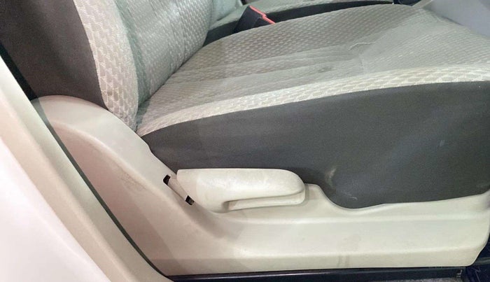 2015 Maruti Celerio VXI, Petrol, Manual, 85,427 km, Driver Side Adjustment Panel