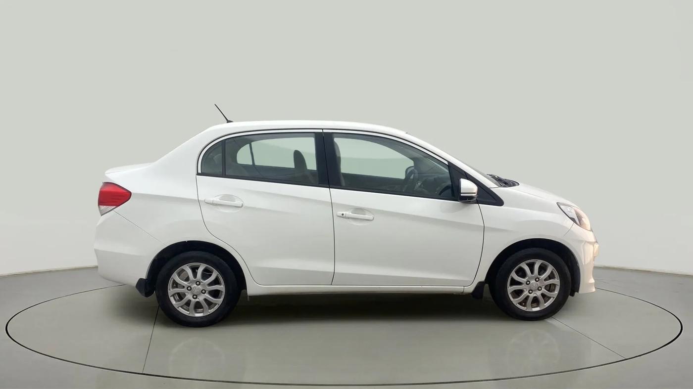 2015 Honda Amaze 1.2L I-VTEC VX, Petrol, Manual, 65,383 km, Right Side