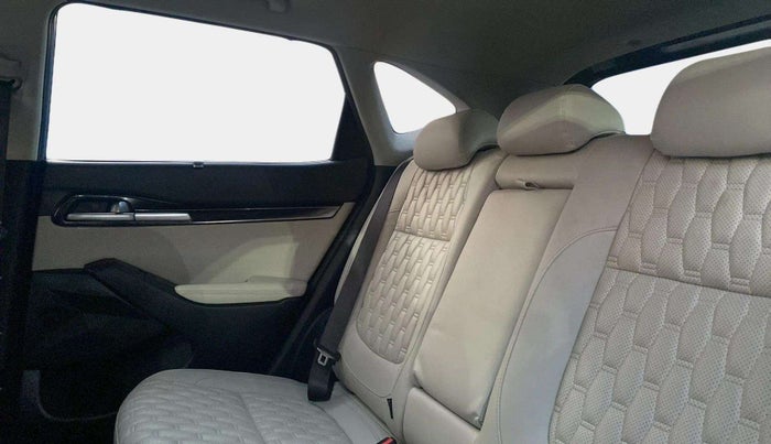 2020 KIA SELTOS HTX 1.5 PETROL, Petrol, Manual, 36,631 km, Right Side Rear Door Cabin