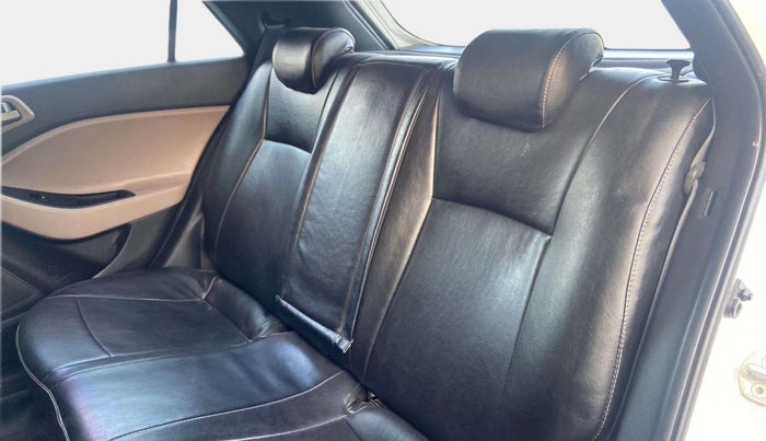 2018 Hyundai Elite i20 ASTA 1.2 (O), Petrol, Manual, 77,588 km, Right Side Rear Door Cabin