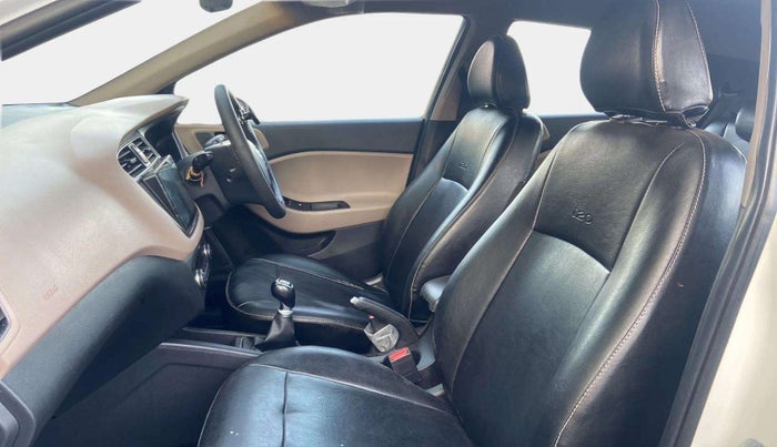 2018 Hyundai Elite i20 ASTA 1.2 (O), Petrol, Manual, 77,588 km, Right Side Front Door Cabin