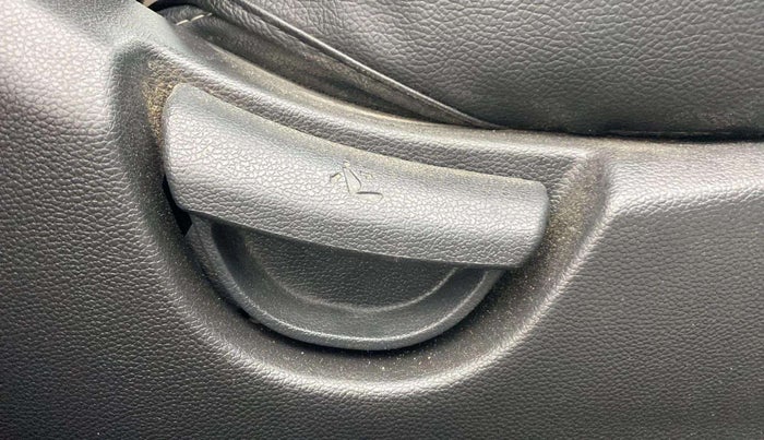 2019 Hyundai Grand i10 SPORTZ 1.2 KAPPA VTVT, Petrol, Manual, 35,727 km, Driver Side Adjustment Panel