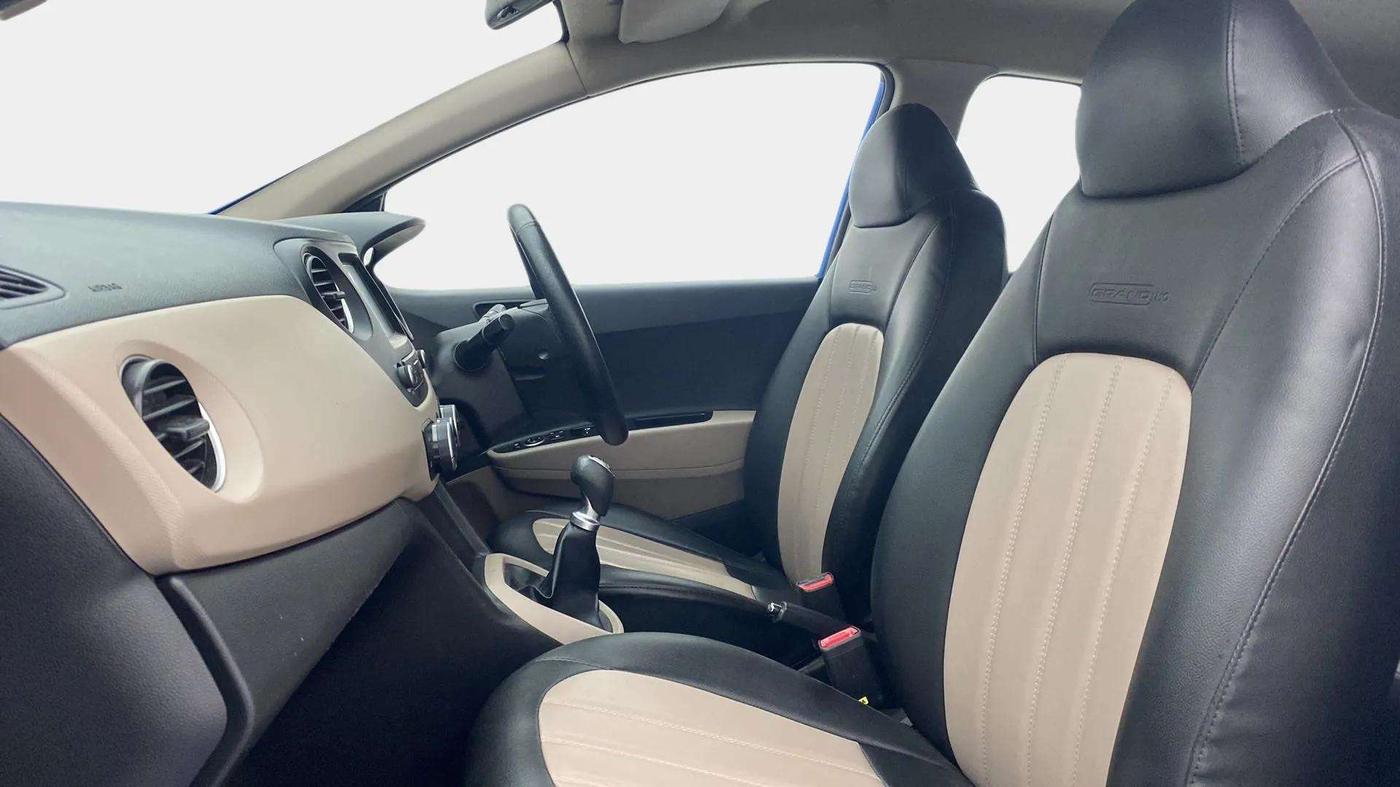 2019 Hyundai Grand i10 SPORTZ 1.2 KAPPA VTVT, Petrol, Manual, 35,727 km, Right Side Front Door Cabin
