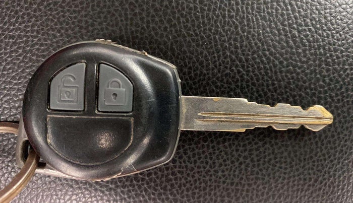 2014 Maruti Swift Dzire VXI, Petrol, Manual, 71,757 km, Key Close Up