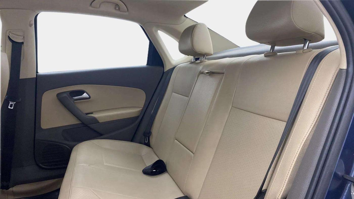 2015 Volkswagen Vento HIGHLINE PETROL AT, Petrol, Automatic, 42,180 km, Right Side Rear Door Cabin