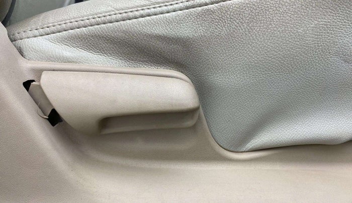 2017 Maruti Ertiga VDI SHVS, Diesel, Manual, 55,805 km, Driver Side Adjustment Panel