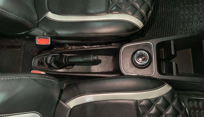 2020 Renault Kwid RXT 1.0 AMT (O), Petrol, Automatic, 3,916 km, Gear Lever